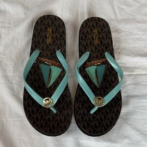Michael Kors Thong Flip Flops Brown and Aqua Sandals Women’s Size 8